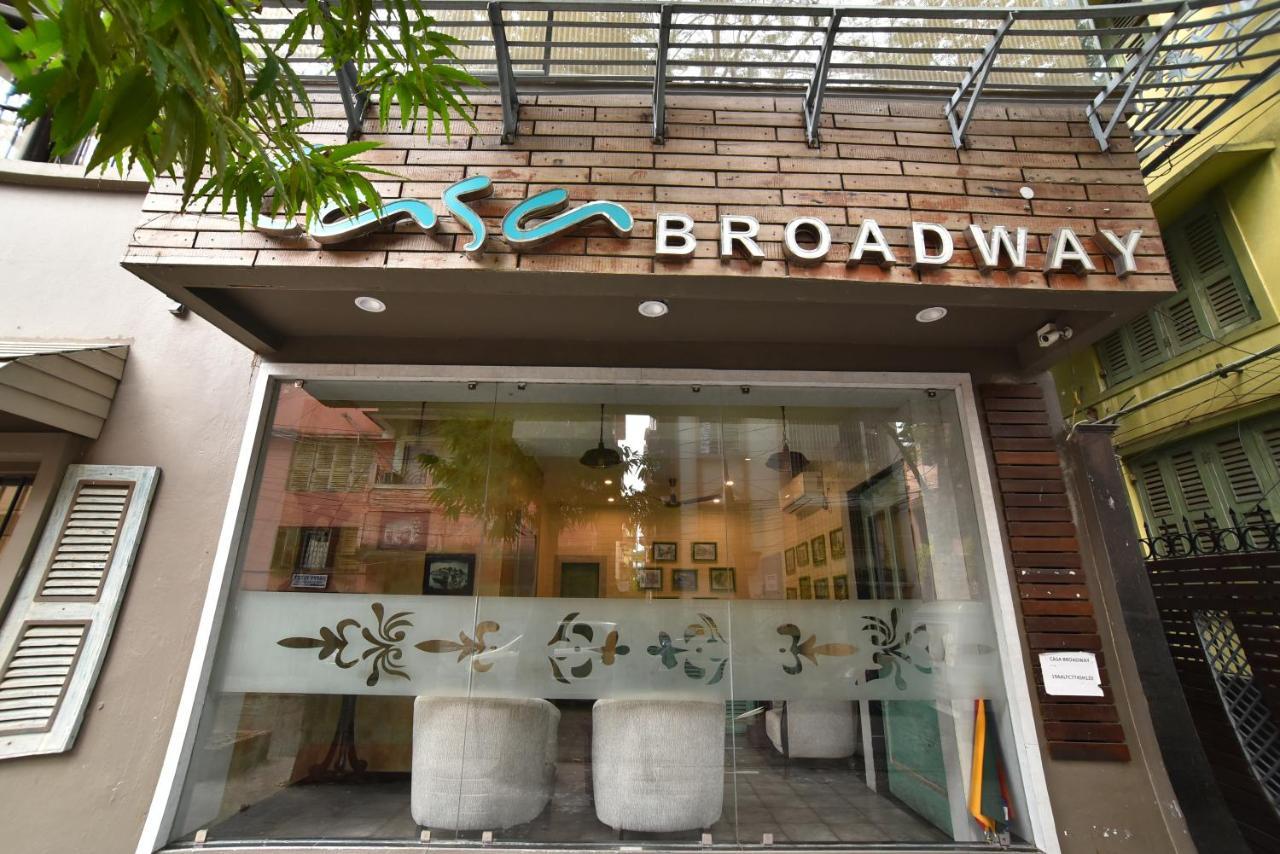 Casa Broadway-A Boutique Hotel Калькутта Экстерьер фото
