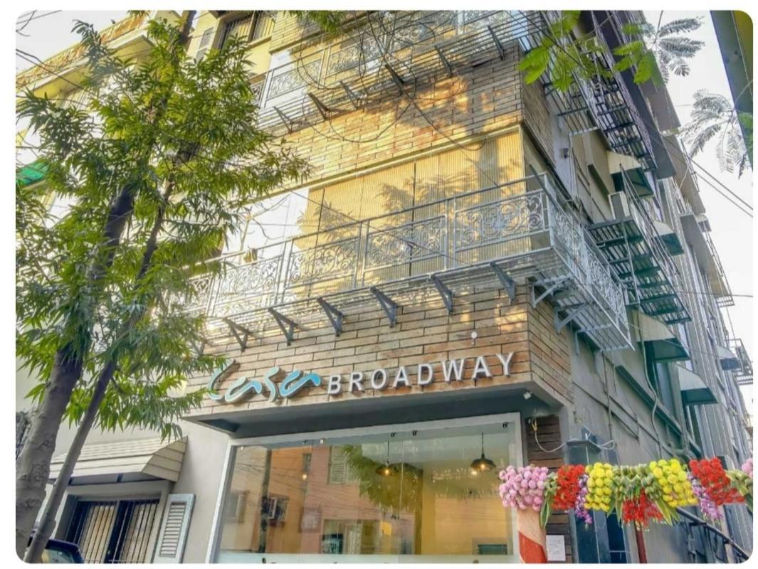 Casa Broadway-A Boutique Hotel Калькутта Экстерьер фото